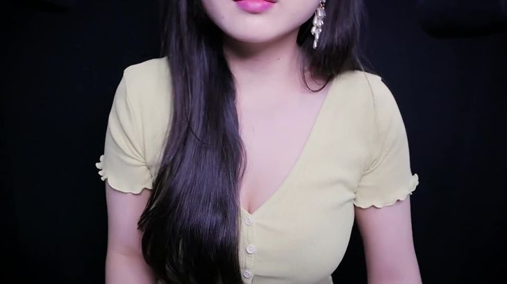 ASMR-5-Languages-comforting-Trigger-words–hand-movement