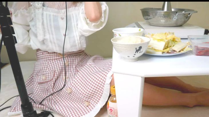 [ASMR利香]私服♥料理をしながらお話し！ごはんを一緒に食べよう♪