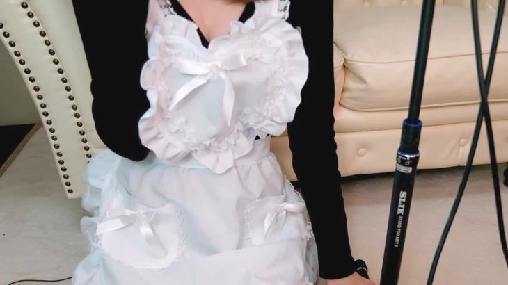 ASMR利香 エプロンが似合う巨乳な新妻が耳舐め♡