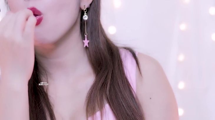 [晓晓小UP]ASMR棒棒糖 在你耳边发出啵啵音