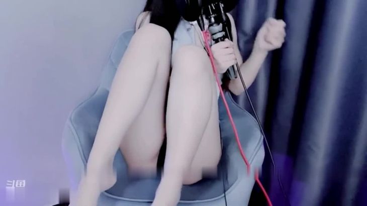 [斗鱼晚婉吥想睡]旗袍娇喘